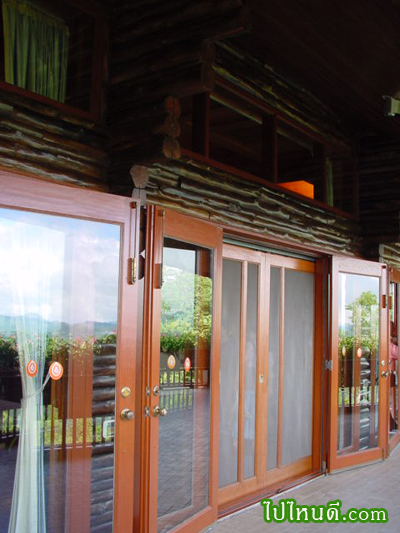 หน้าห้องพระตำหนัก