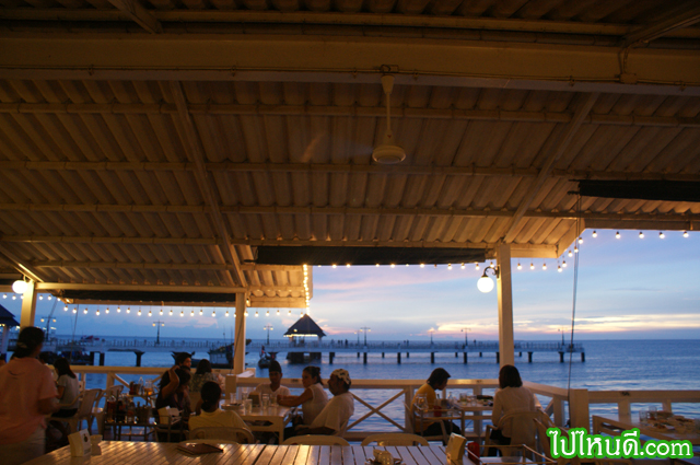 มุมริมทะเล