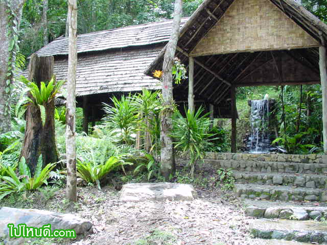 ที่พักริมทาง น้ำตกขุนกรณ์
