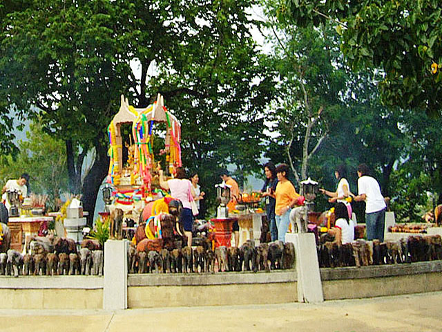 ศาลพรหมเทพ