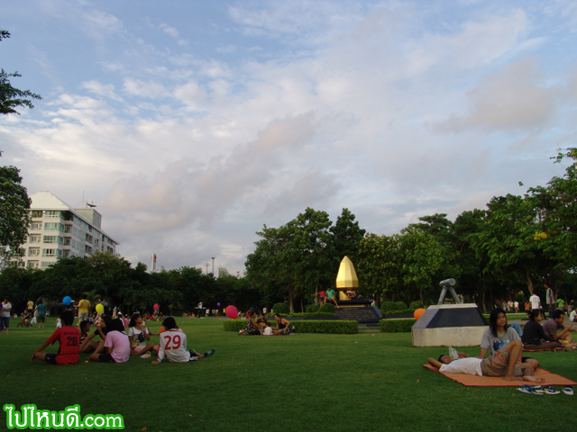 สวนสาธารณะสะพานพระราม 9