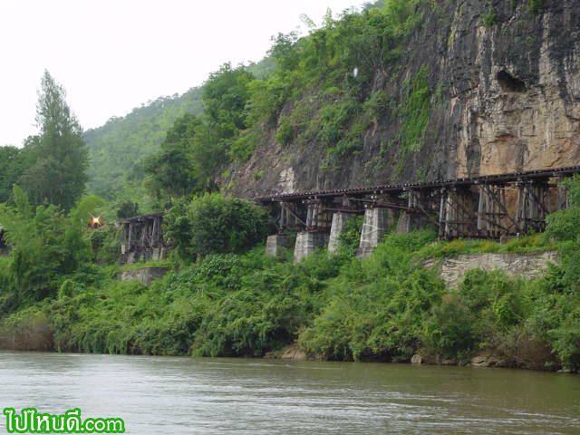 รถไฟวิ่งมาจาก ถ้ำกระแซ