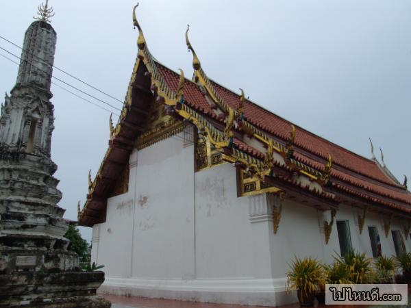 โบสถ์วัดป่าโมกข์วรวิหาร ที่ประดิษฐานพระพุทธไสยาสน์