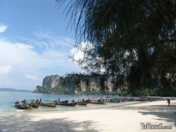 มาเที่ยวกันเยอะๆนะครับที่หาดไร่เลย์ฝั่งตะวันวันตก