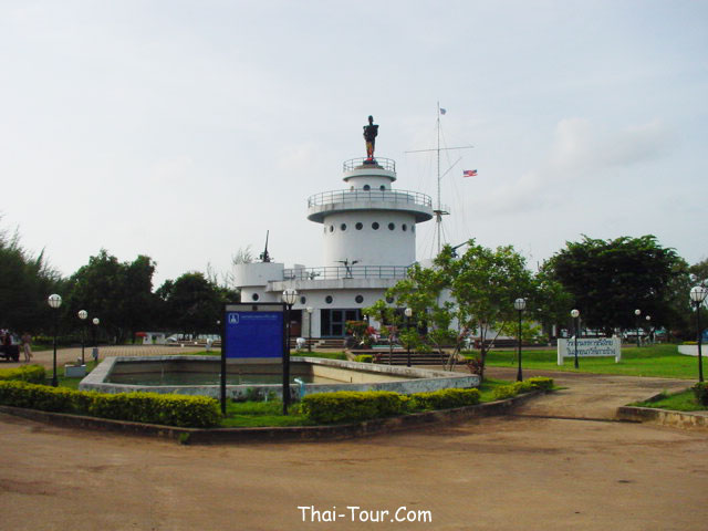 อนุสรณ์สถานยุทธนาวีที่เกาะช้าง