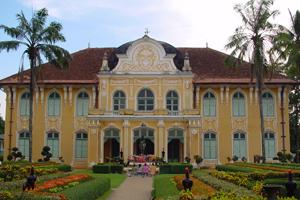 ตึกเจ้าพระยาอภัยภูเบศร์