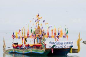 งานชักพระทางทะเลเกาะพะงัน