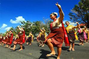 เทศกาลไหม-ประเพณีผูกเสี่ยวและงานกาชาดจังหวัดขอนแก่น