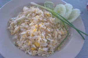 ข้าวผัดปูเมืองทองหนึ่ง-สาขา-1