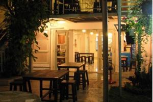 กินข้าวบ้านเพื่อน