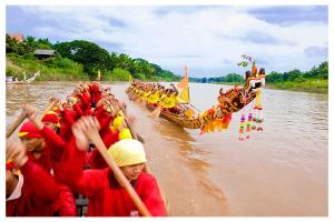 งานแข่งเรือประเพณีจังหวัดน่าน-ประจำปี-2555