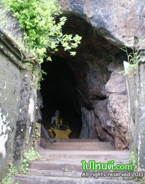 พระในถ้ำ